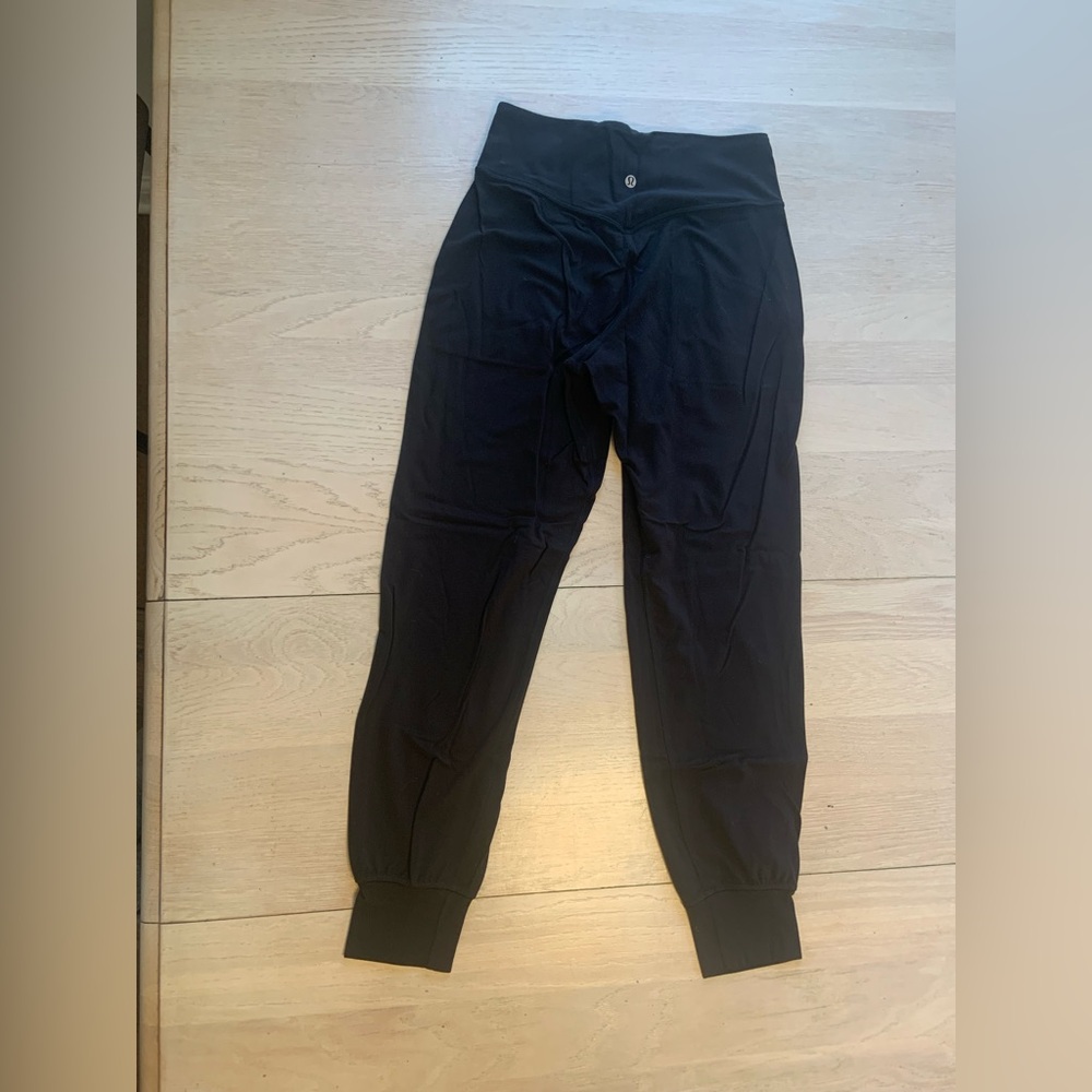 Lululemon mid rise joggers